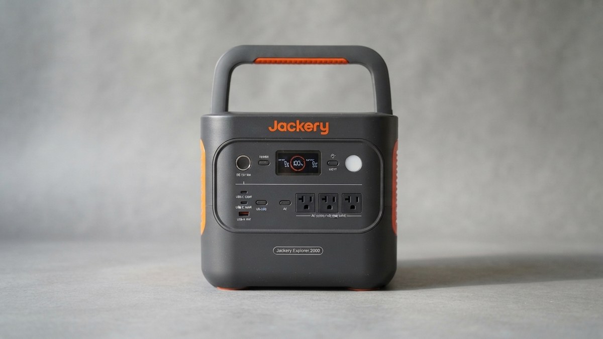 三元系リチウムイオン電池の代表例: Jackery ポータブル電源 240 New